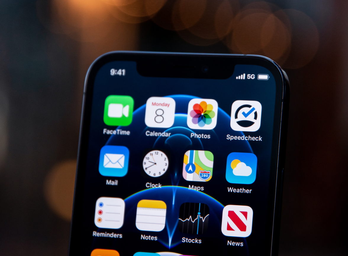 奉节苹果手机维修分享为什么 iPhone 12 在冬季会自动关机 